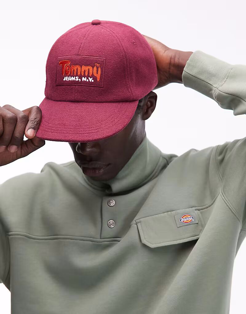 Спортивная кепка с логотипом бордового цвета Tommy Jeans, Красный, Спортивная кепка с логотипом бордового цвета Tommy Jeans
Спортивная кепка с логотипом бордового цвета Tommy Jeans, Красный, Спортивная кепка с логотипом бордового цвета Tommy Jeans