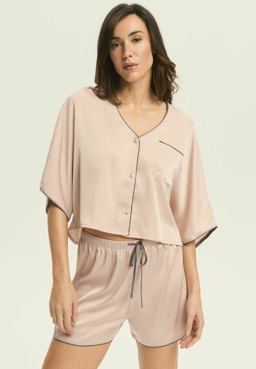 Пижамный комплект ESOTIQ DILL2, Pink
Пижамный комплект ESOTIQ DILL2, Pink