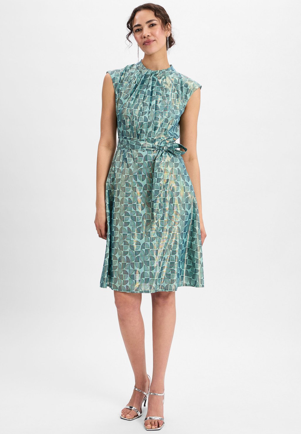 Повседневное платье Betty & Co, мятный 
Повседневное платье Betty & Co, мятный