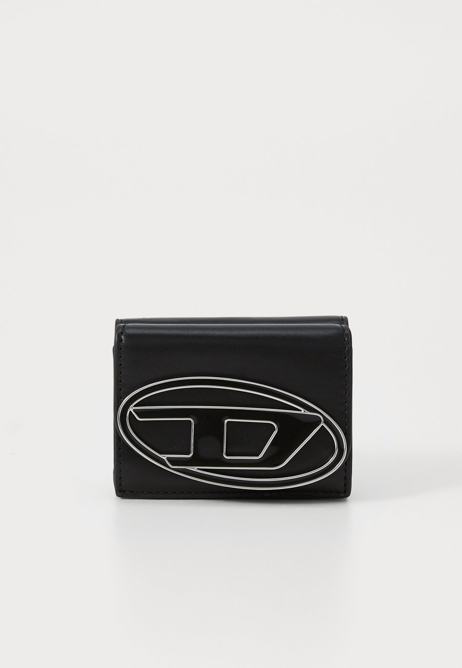 Кошелек Diesel 1DR TRI FOLD COIN XS II, T8013/Black
Кошелек Diesel 1DR TRI FOLD COIN XS II, T8013/Black