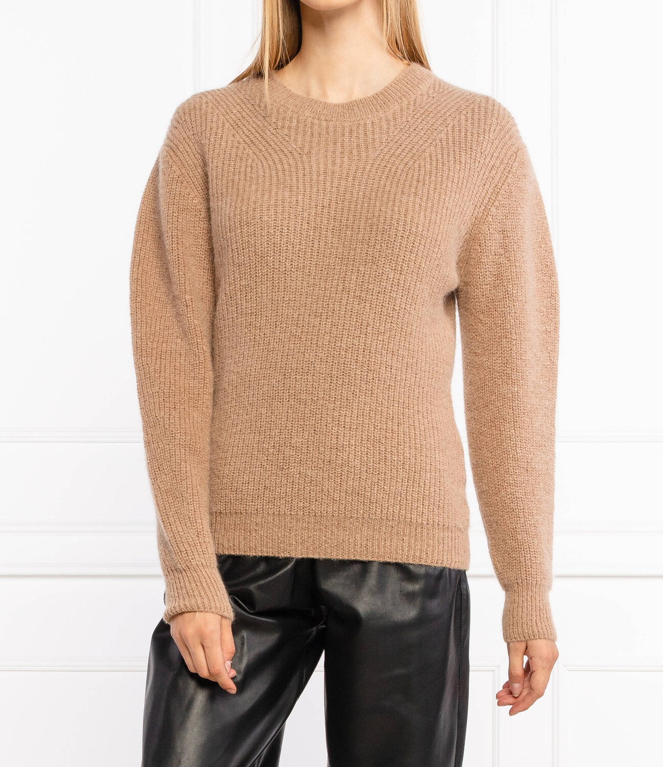 Свитер Pinko donnici regular fit, бежевый
Свитер Pinko donnici regular fit, бежевый