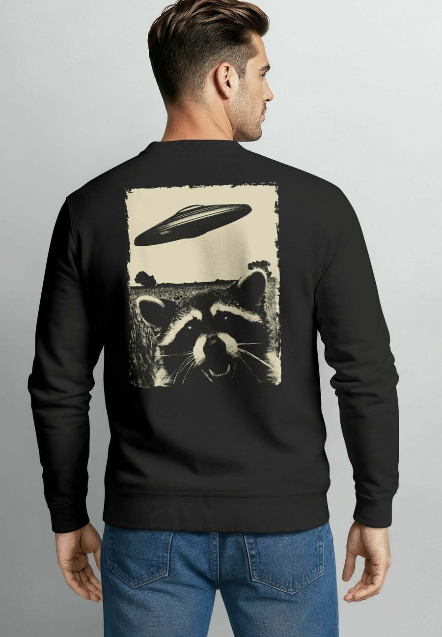 Толстовка Neverless PULLOVER MIT BACKPRINT UFO WASCHBÄR RETRO FUND, Schwarz/Black, Черный, Толстовка Neverless PULLOVER MIT BACKPRINT UFO WASCHBÄR RETRO FUND, Schwarz/Black
Толстовка Neverless PULLOVER MIT BACKPRINT UFO WASCHBÄR RETRO FUND, Schwarz/Black, Черный, Толстовка Neverless PULLOVER MIT BACKPRINT UFO WASCHBÄR RETRO FUND, Schwarz/Black