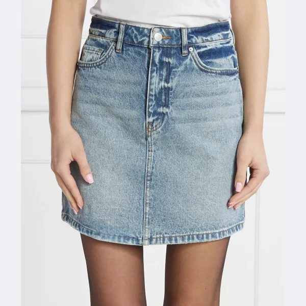 Джинсовая юбка Armani Exchange, синий
Джинсовая юбка Armani Exchange, синий