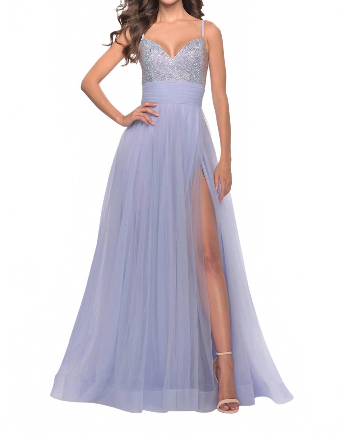 Платье для выпускного с присборенной талией и поясом в нежно-сиреневом цвете La Femme
Платье для выпускного с присборенной талией и поясом в нежно-сиреневом цвете La Femme