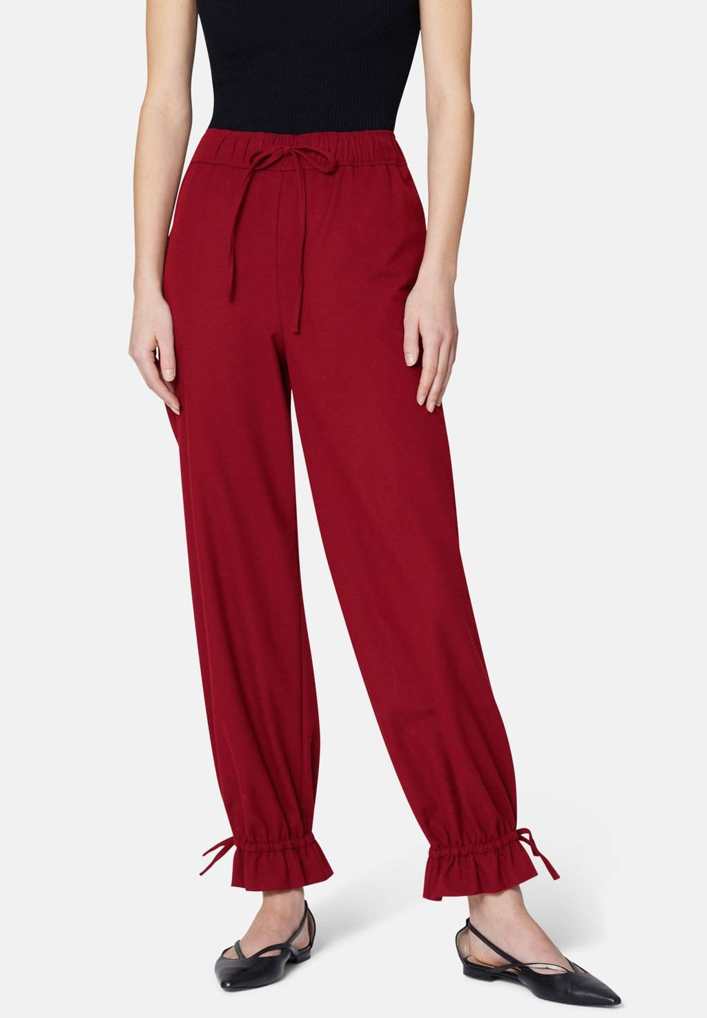 Спортивные штаны MADELEINE, цвет Rosewood
Спортивные штаны MADELEINE, цвет Rosewood