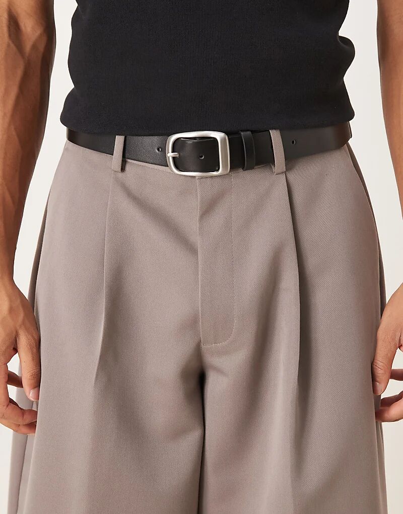 Ремень из искусственной кожи ASOS DESIGN черного цвета
Ремень из искусственной кожи ASOS DESIGN черного цвета