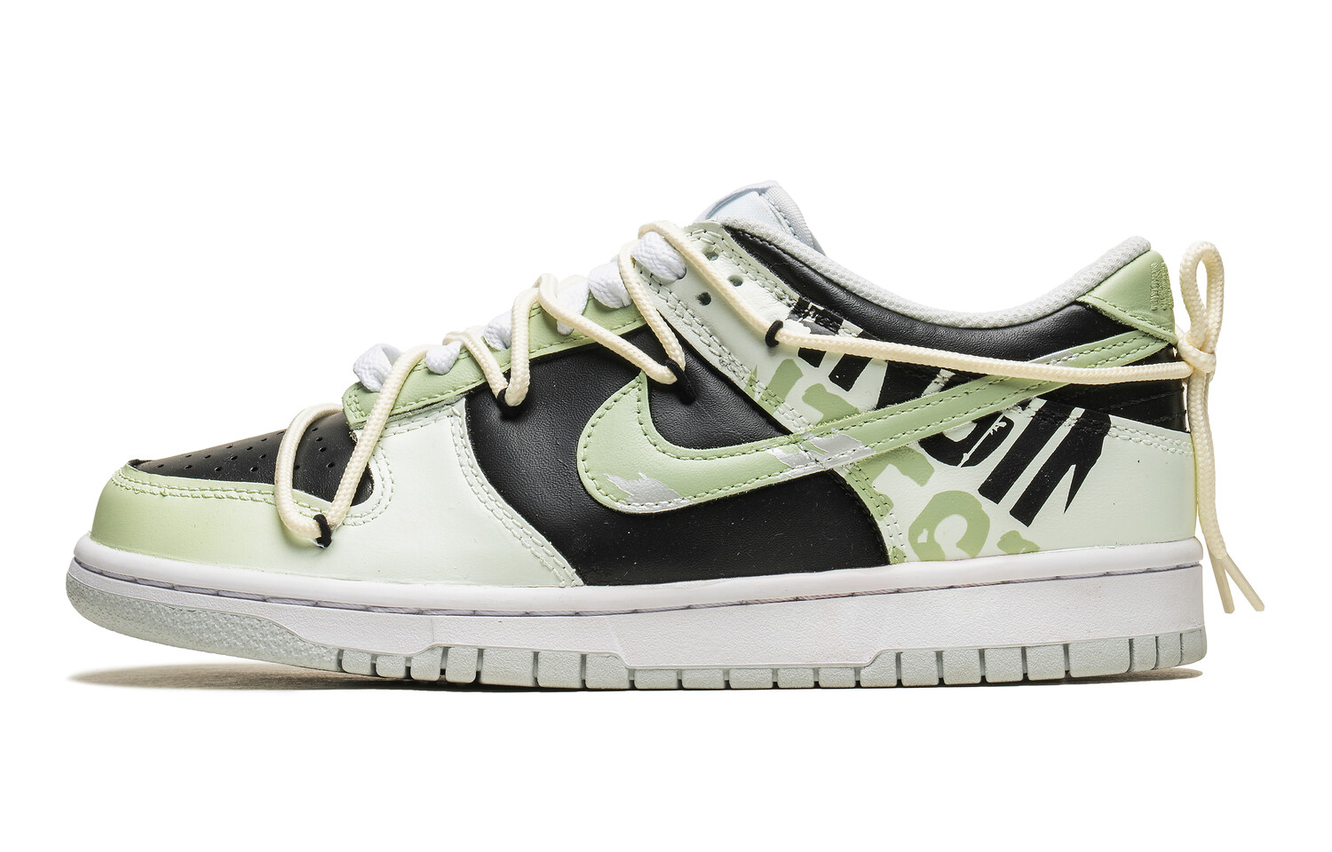 Кроссовки Nike Dunk Skateboarding Shoes Men Low-top Black/Green, зеленый
Кроссовки Nike Dunk Skateboarding Shoes Men Low-top Black/Green, зеленый