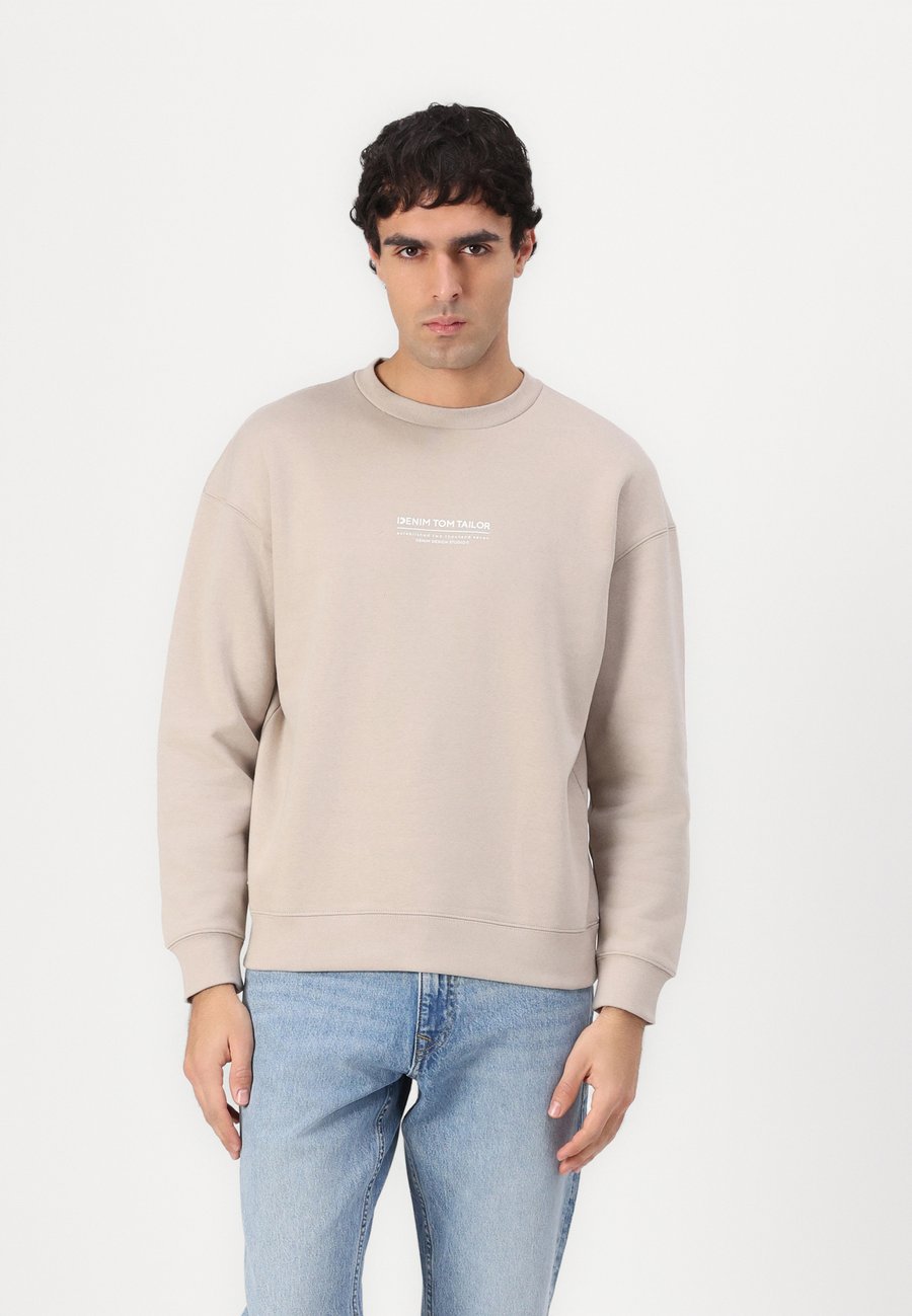 Толстовка TOM TAILOR DENIM RELAXED PRINTED CREW NECK, Light Dove Grey/Light Grey, Серый, Толстовка TOM TAILOR DENIM RELAXED PRINTED CREW NECK, Light Dove Grey/Light Grey
Толстовка TOM TAILOR DENIM RELAXED PRINTED CREW NECK, Light Dove Grey/Light Grey, Серый, Толстовка TOM TAILOR DENIM RELAXED PRINTED CREW NECK, Light Dove Grey/Light Grey