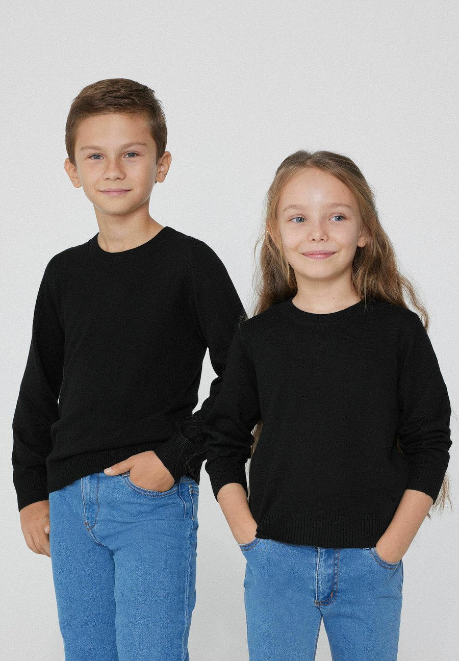 Джемпер Tezenis Jumper, Schwarz Black/Black
Джемпер Tezenis Jumper, Schwarz Black/Black