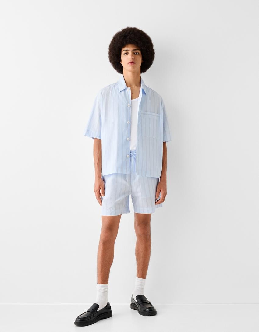 Полосатые шорты-бермуды Bershka, голубой
Полосатые шорты-бермуды Bershka, голубой