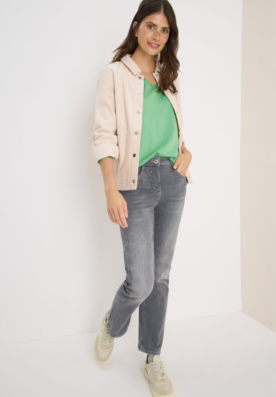 Джемпер Cecil BASIC, Grün/Light Green
Джемпер Cecil BASIC, Grün/Light Green