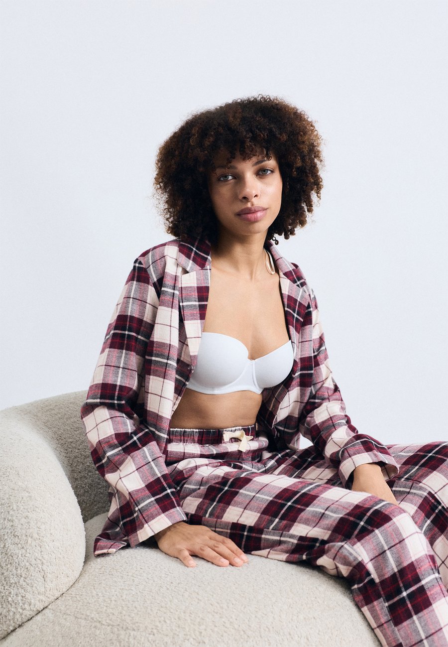 Пижамный топ Lindex Pyjama top, Dark Dusty Red/Dark Red
Пижамный топ Lindex Pyjama top, Dark Dusty Red/Dark Red