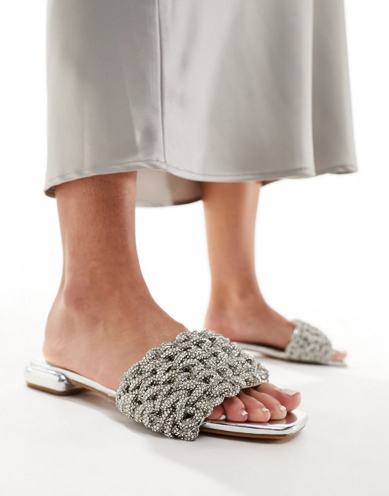Simmi London - Pariis - Сандалии-сабо цвета серебристого металлика с декором SIMMI Shoes
Simmi London - Pariis - Сандалии-сабо цвета серебристого металлика с декором SIMMI Shoes