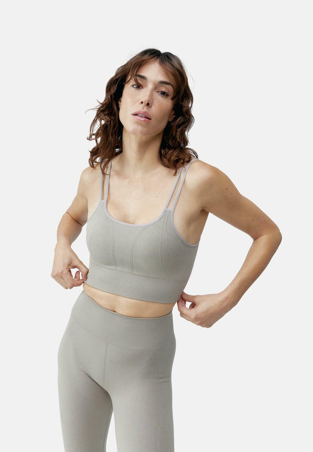 Спортивный бюстгальтер с легкой поддержкой Born Living Yoga, серо-коричневый
Спортивный бюстгальтер с легкой поддержкой Born Living Yoga, серо-коричневый