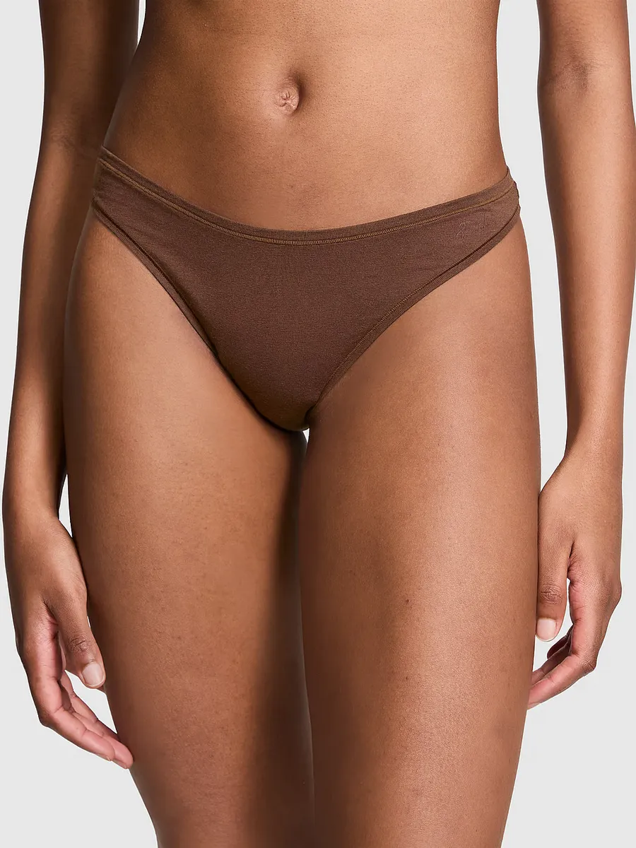 Хлопковые трусики-стринги с высоким вырезом Pink, цвет Ganache
Хлопковые трусики-стринги с высоким вырезом Pink, цвет Ganache