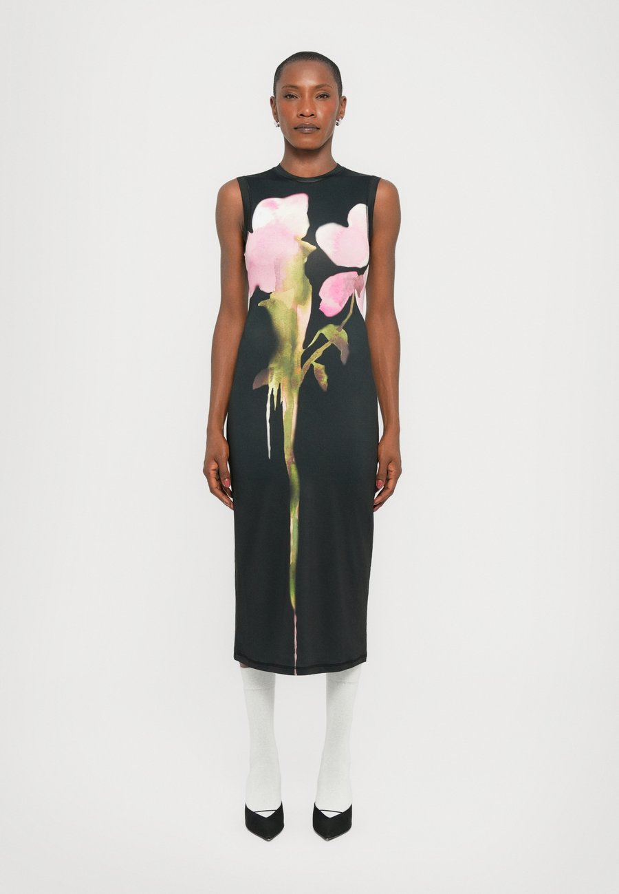 Платье Stine Goya ELASTIC TANK CREW NECK DRESS, Black
Платье Stine Goya ELASTIC TANK CREW NECK DRESS, Black