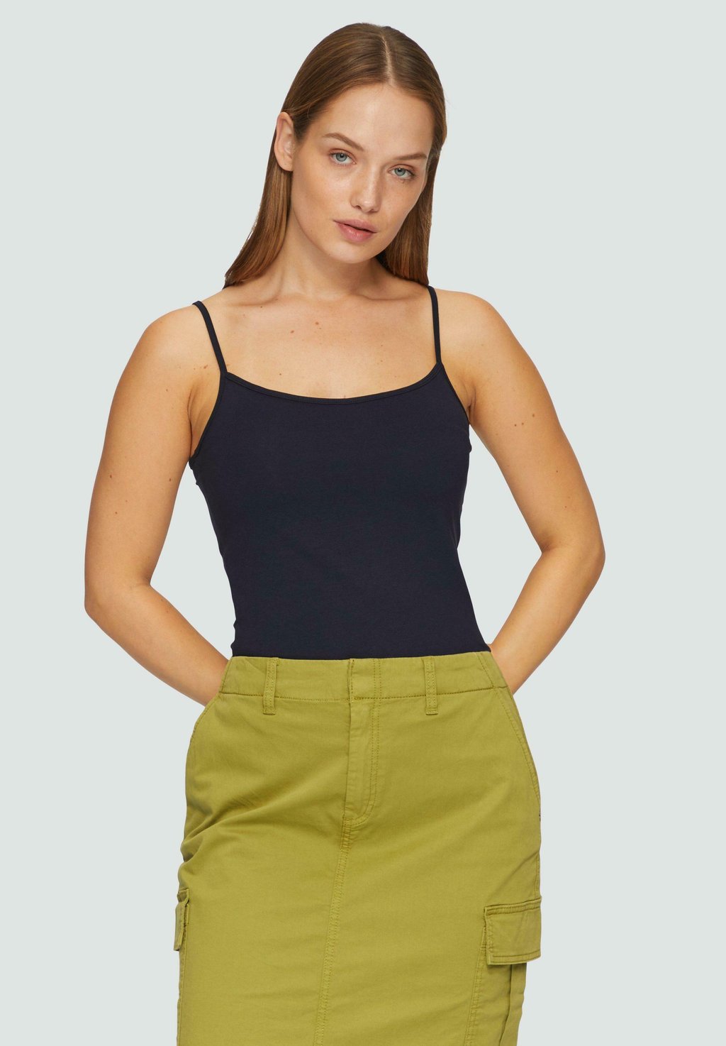 Топ s.Oliver, темно-синий
Топ s.Oliver, темно-синий