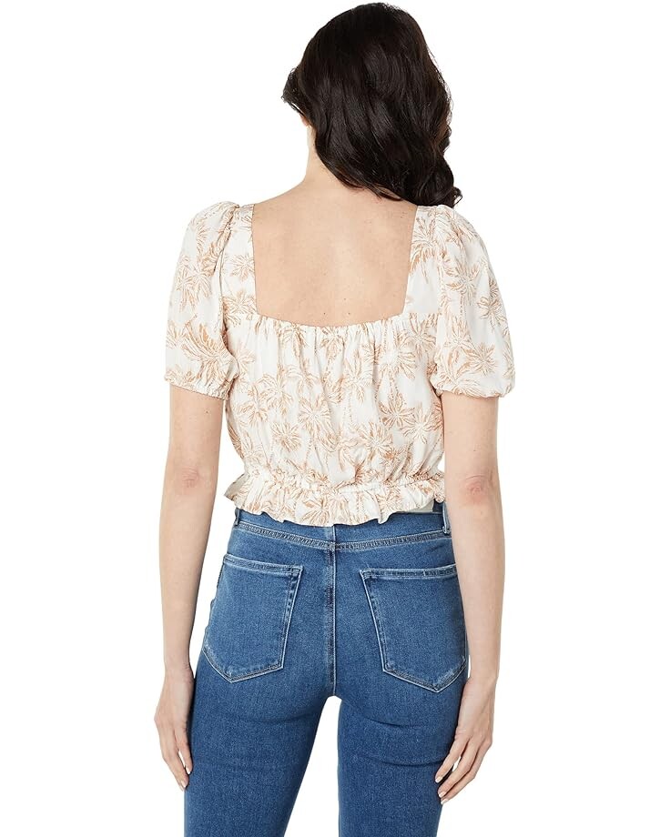 Топ 1.STATE Short Sleeve Square Neck Crop Top, цвет Etched Palm
Топ 1.STATE Short Sleeve Square Neck Crop Top, цвет Etched Palm