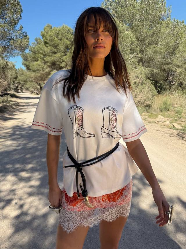 Футболка с принтом в виде ковбойских сапог из хлопковой смеси Never Fully Dressed, White, Белый, Футболка с принтом в виде ковбойских сапог из хлопковой смеси Never Fully Dressed, White
Футболка с принтом в виде ковбойских сапог из хлопковой смеси Never Fully Dressed, White, Белый, Футболка с принтом в виде ковбойских сапог из хлопковой смеси Never Fully Dressed, White