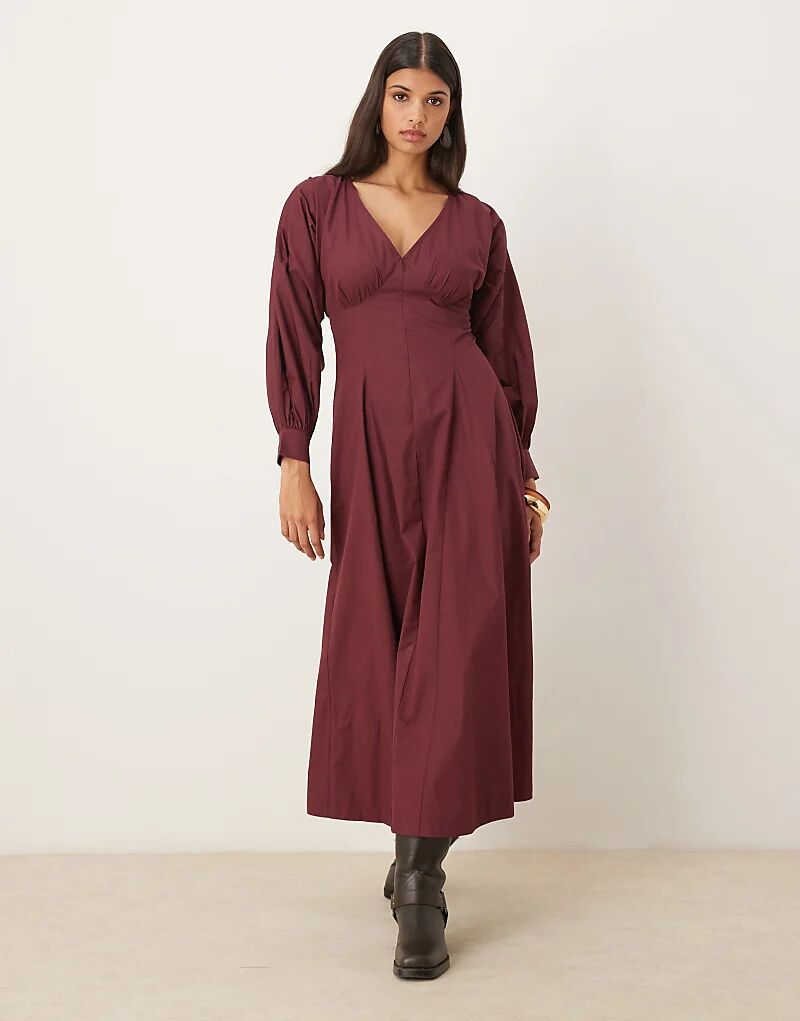 Платье макси из поплина с длинными рукавами и V-образным вырезом ASOS DESIGN бордового цвета
Платье макси из поплина с длинными рукавами и V-образным вырезом ASOS DESIGN бордового цвета