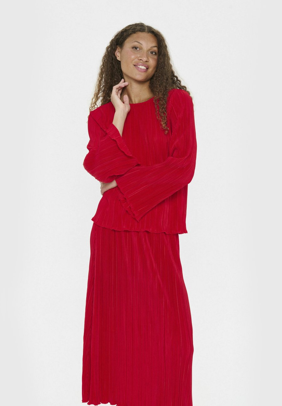 Блуза Saint Tropez ZUNISZ, Chinese Red/Red
Блуза Saint Tropez ZUNISZ, Chinese Red/Red