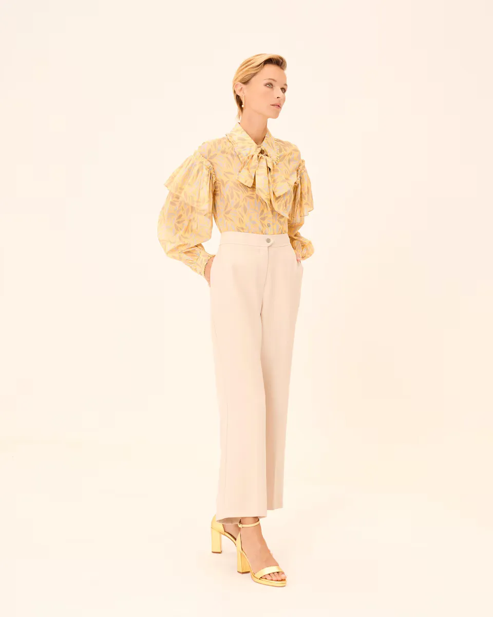 Женские прямые брюки Clara с пуговицей и карманами Dolores Promesas, бежевый
Женские прямые брюки Clara с пуговицей и карманами Dolores Promesas, бежевый