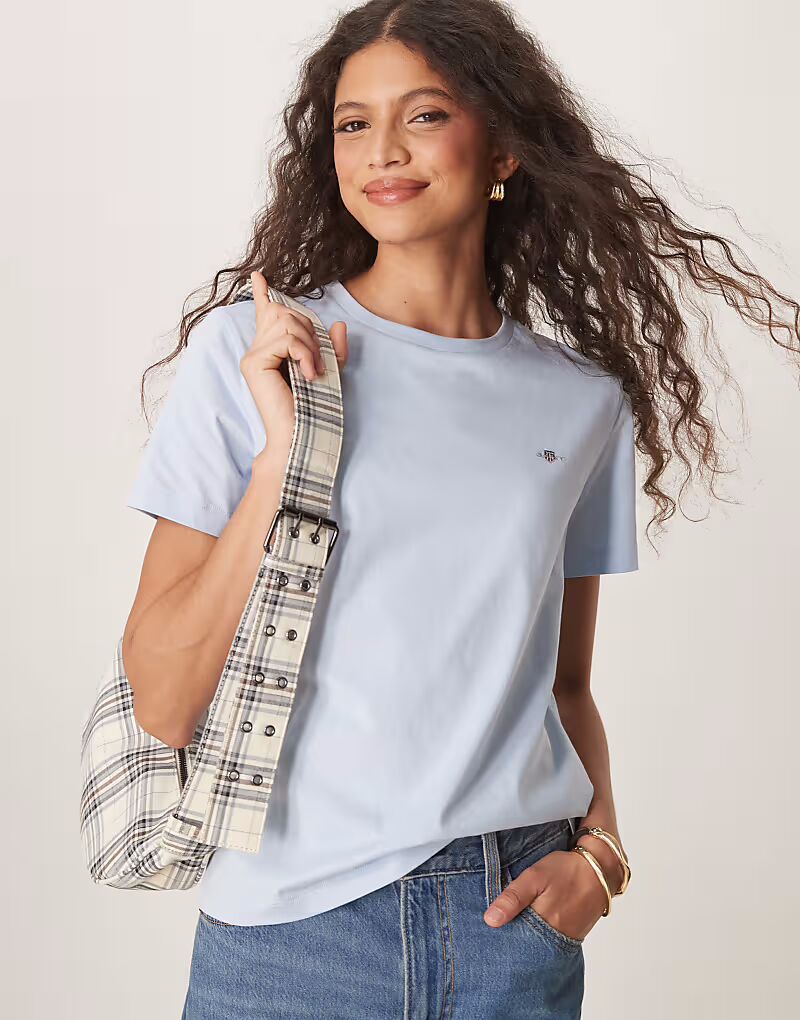 Футболка GANT прямого кроя с логотипом щита светло-синего цвета
Футболка GANT прямого кроя с логотипом щита светло-синего цвета