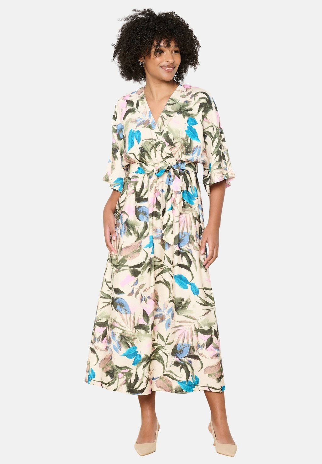 Повседневное платье WITH FLORAL PRINT LolaLiza, бежевый
Повседневное платье WITH FLORAL PRINT LolaLiza, бежевый