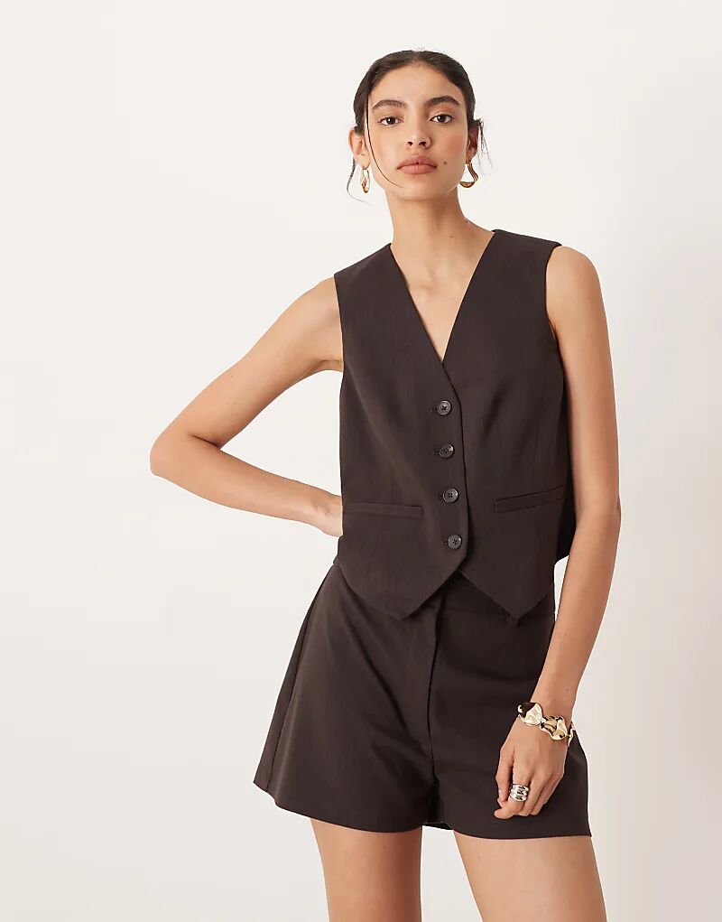 Жилет свободного кроя ASOS DESIGN, сочетающийся и комбинируемый, в тонкую шоколадную полоску
Жилет свободного кроя ASOS DESIGN, сочетающийся и комбинируемый, в тонкую шоколадную полоску