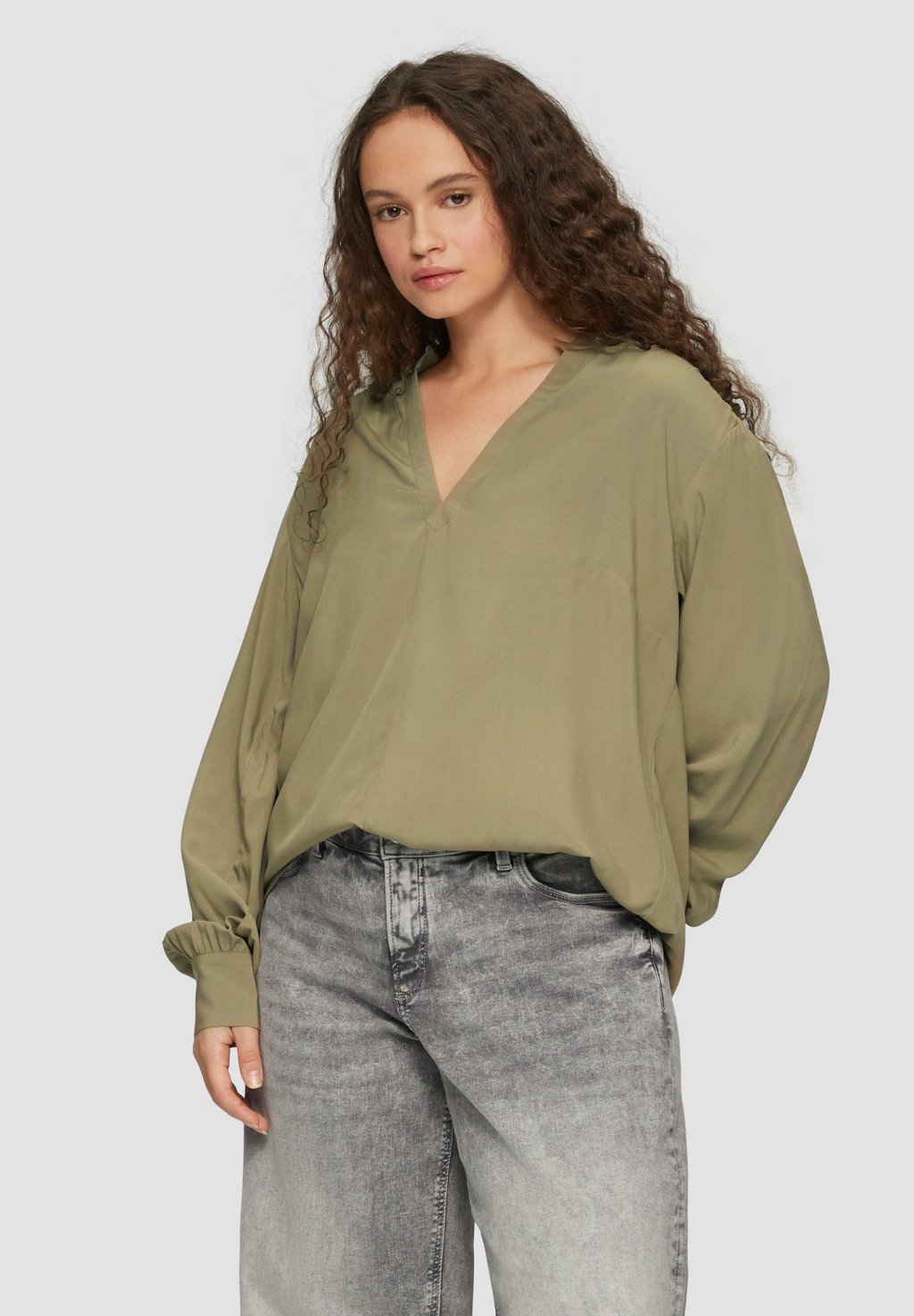 Блуза QS, темно-зеленый
Блуза QS, темно-зеленый