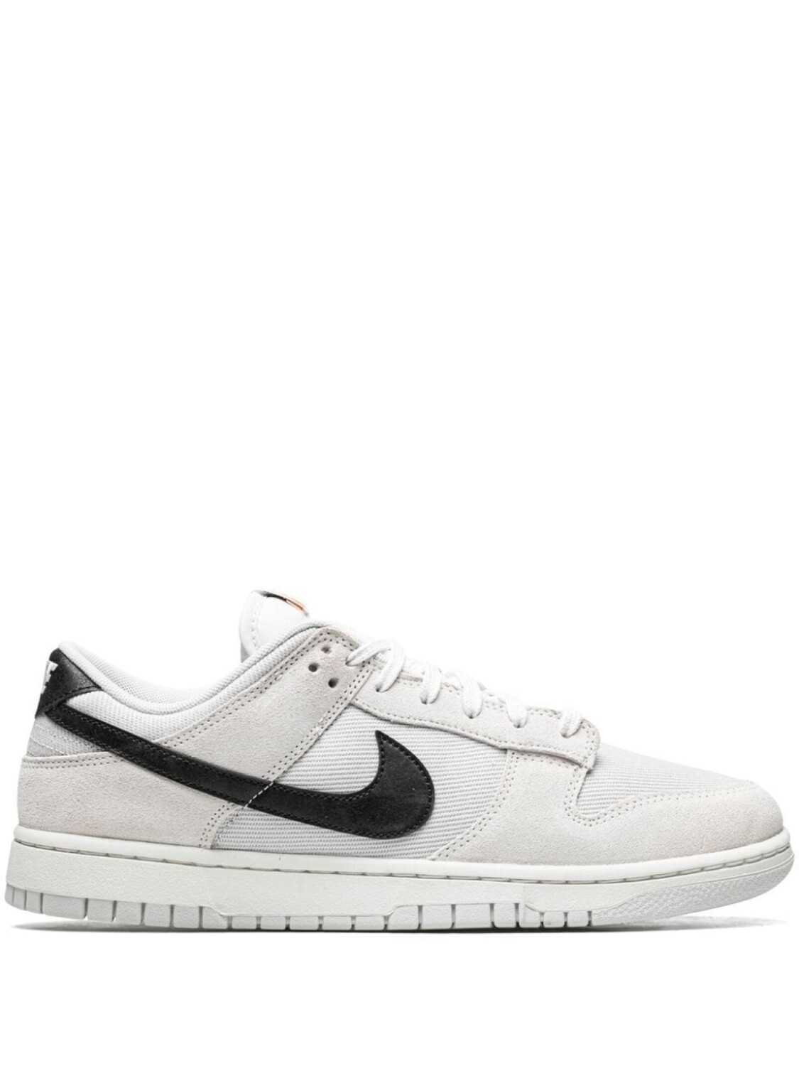 Кроссовки Dunk Low Retro SE Certified Fresh Nike, белый
Кроссовки Dunk Low Retro SE Certified Fresh Nike, белый