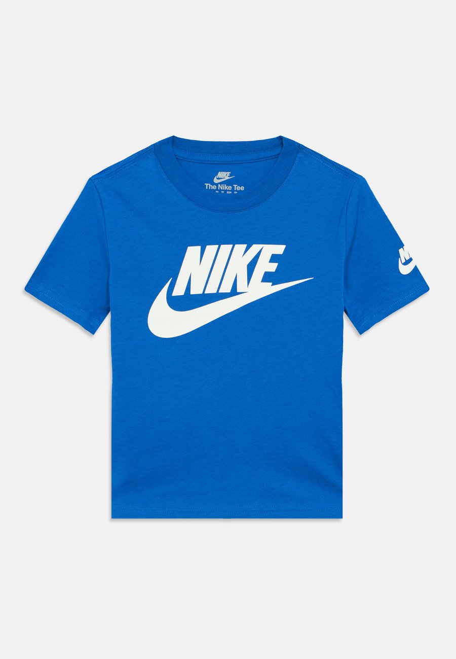 Футболка Nike Sportswear FUTURA EVERGREEN TEE UNISEX, Game Royal/Blue
Футболка Nike Sportswear FUTURA EVERGREEN TEE UNISEX, Game Royal/Blue
