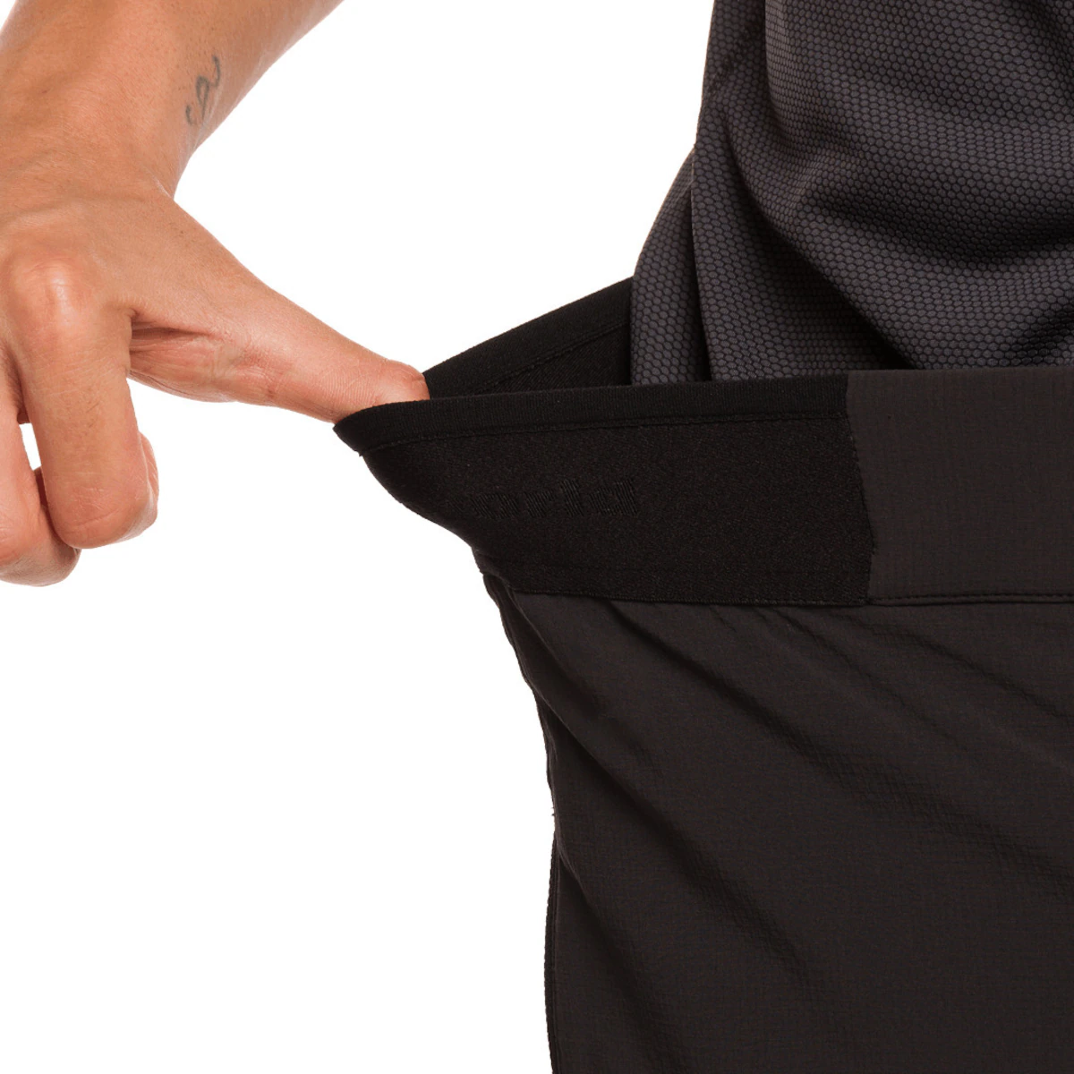 Бермуды мужские Hornavan Trangoworld, черный
Бермуды мужские Hornavan Trangoworld, черный