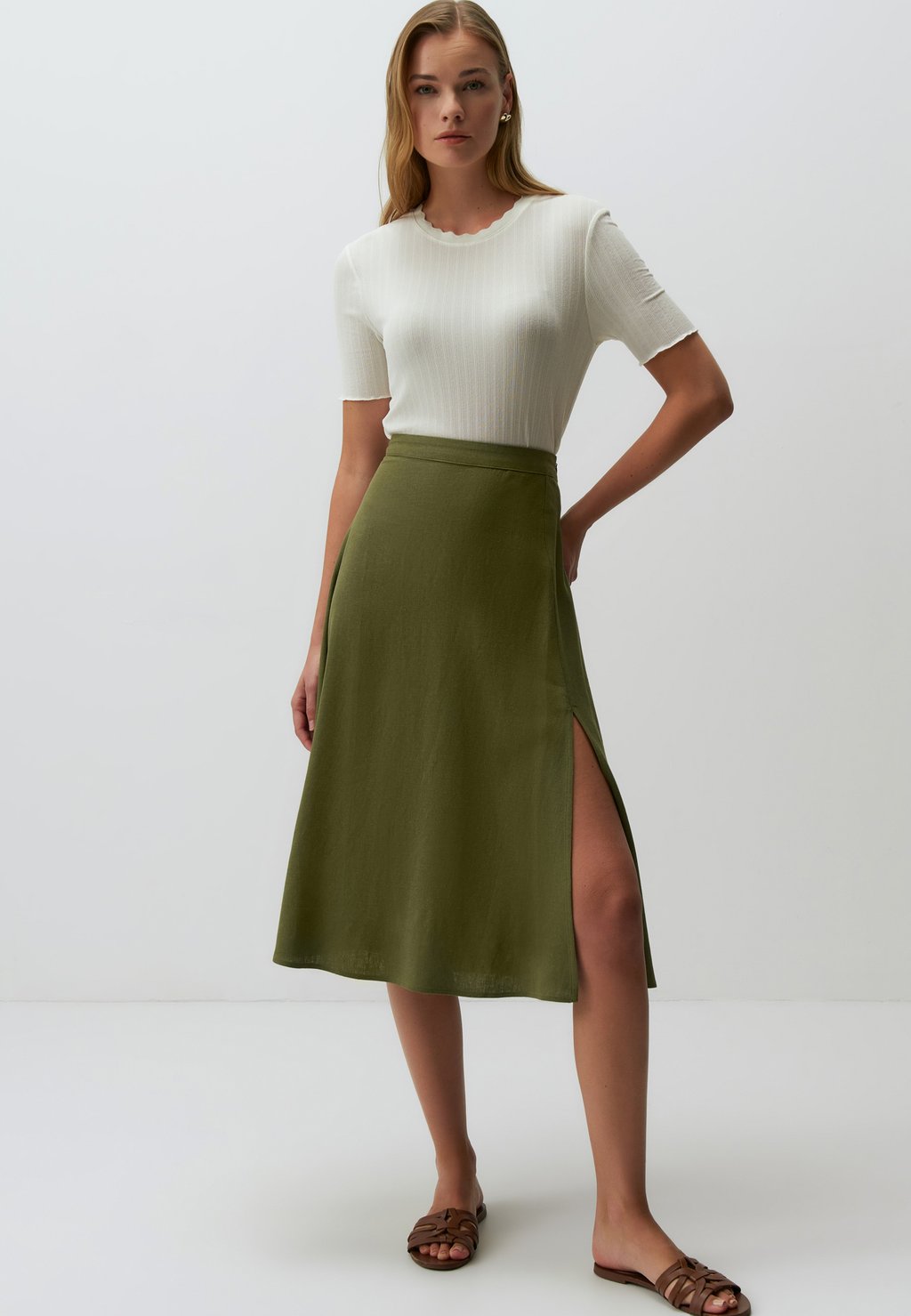 Юбка А-силуэта HIGH WAIST MIDI Jimmy Key, хаки
Юбка А-силуэта HIGH WAIST MIDI Jimmy Key, хаки