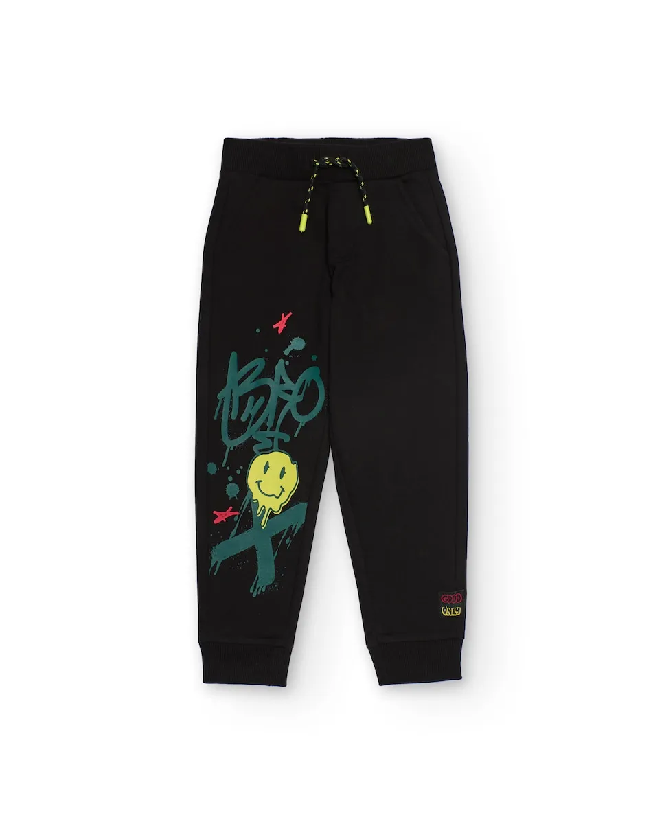 Черные джоггеры для мальчика с принтом в стиле граффити Tuc tuc
Черные джоггеры для мальчика с принтом в стиле граффити Tuc tuc