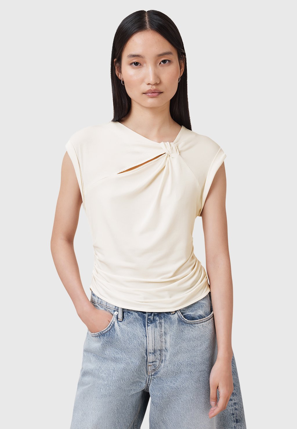 Базовая футболка ROBIN AllSaints, белый
Базовая футболка ROBIN AllSaints, белый