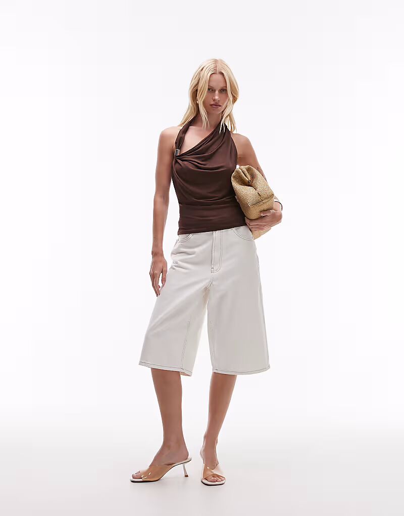 Облегающий топ Mango с открытой спиной и металлической отделкой от Kaia Gerber в шоколадном цвете
Облегающий топ Mango с открытой спиной и металлической отделкой от Kaia Gerber в шоколадном цвете