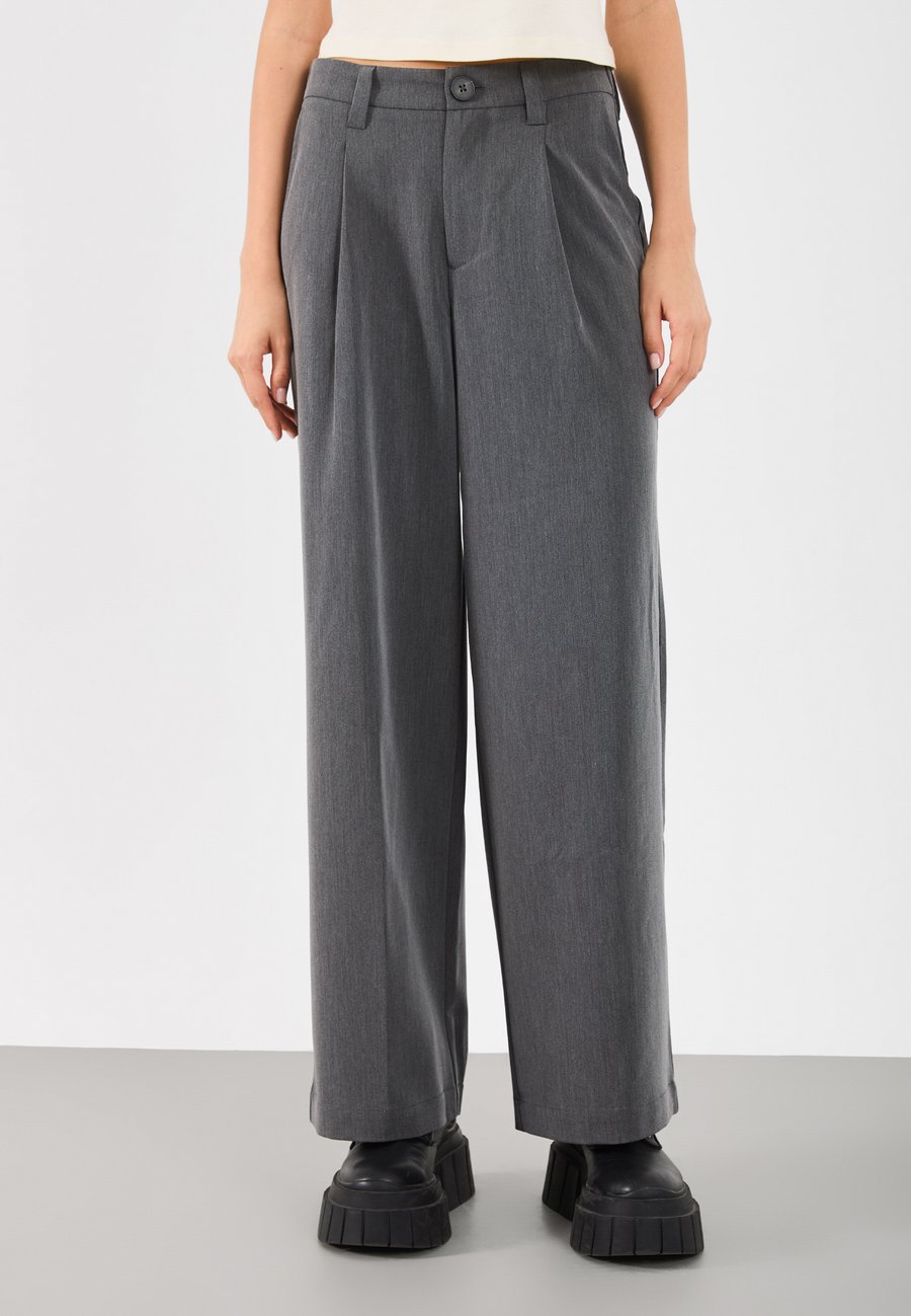 Брюки Even&Odd Trousers, Dark Grey
Брюки Even&Odd Trousers, Dark Grey