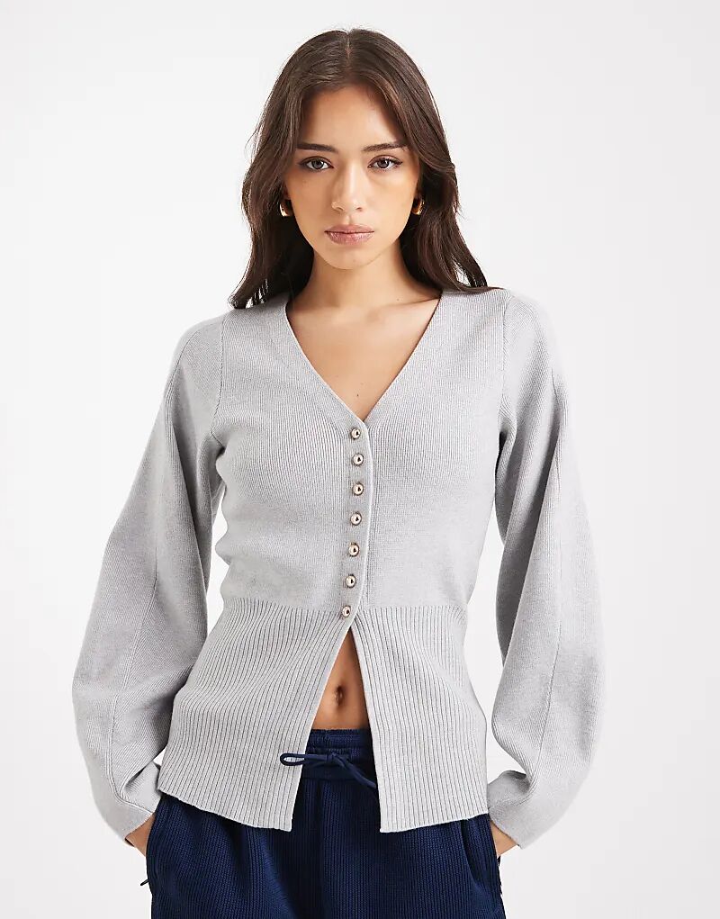 Компактный кардиган New Look светло-серого цвета
Компактный кардиган New Look светло-серого цвета