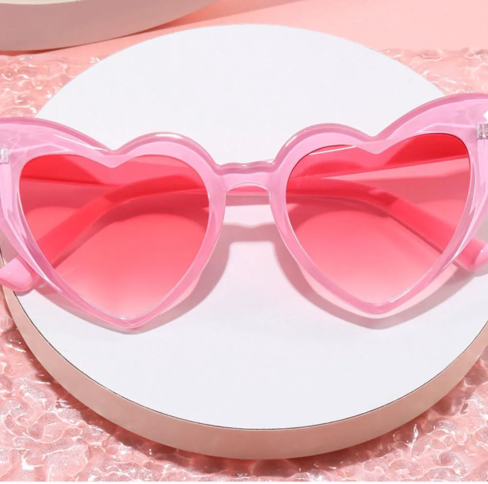 Модные солнцезащитные очки в форме сердца для женщин 2027 года, солнцезащитные очки с градиентными линзами, женские солнцезащитные очки UV400 MTZJH, Pink-gray
Модные солнцезащитные очки в форме сердца для женщин 2027 года, солнцезащитные очки с градиентными линзами, женские солнцезащитные очки UV400 MTZJH, Pink-gray