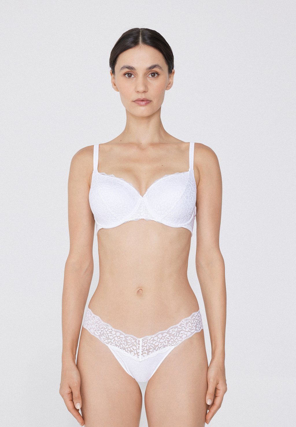 Бюстгальтер на косточках PRAGA FULL COVER Tezenis, белый
Бюстгальтер на косточках PRAGA FULL COVER Tezenis, белый