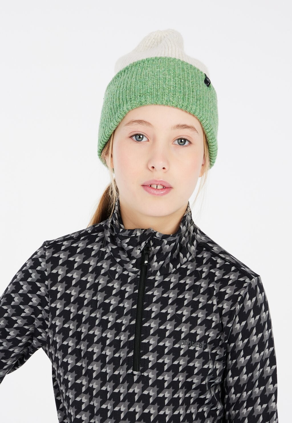 Джемпер BETTE Protest, черный
Джемпер BETTE Protest, черный