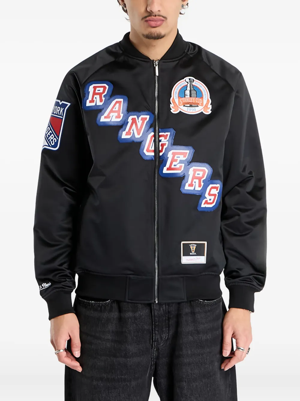 Куртка Mark Messier Rangers Maxxed Out Mitchell & Ness, черный
Куртка Mark Messier Rangers Maxxed Out Mitchell & Ness, черный