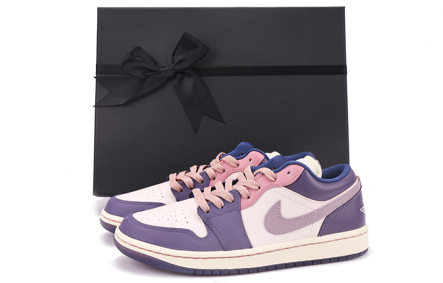 Кроссовки Air Jordan 1 Vintage Basketball Shoes Women's Low-top Black/Pink, фиолетовый
Кроссовки Air Jordan 1 Vintage Basketball Shoes Women's Low-top Black/Pink, фиолетовый