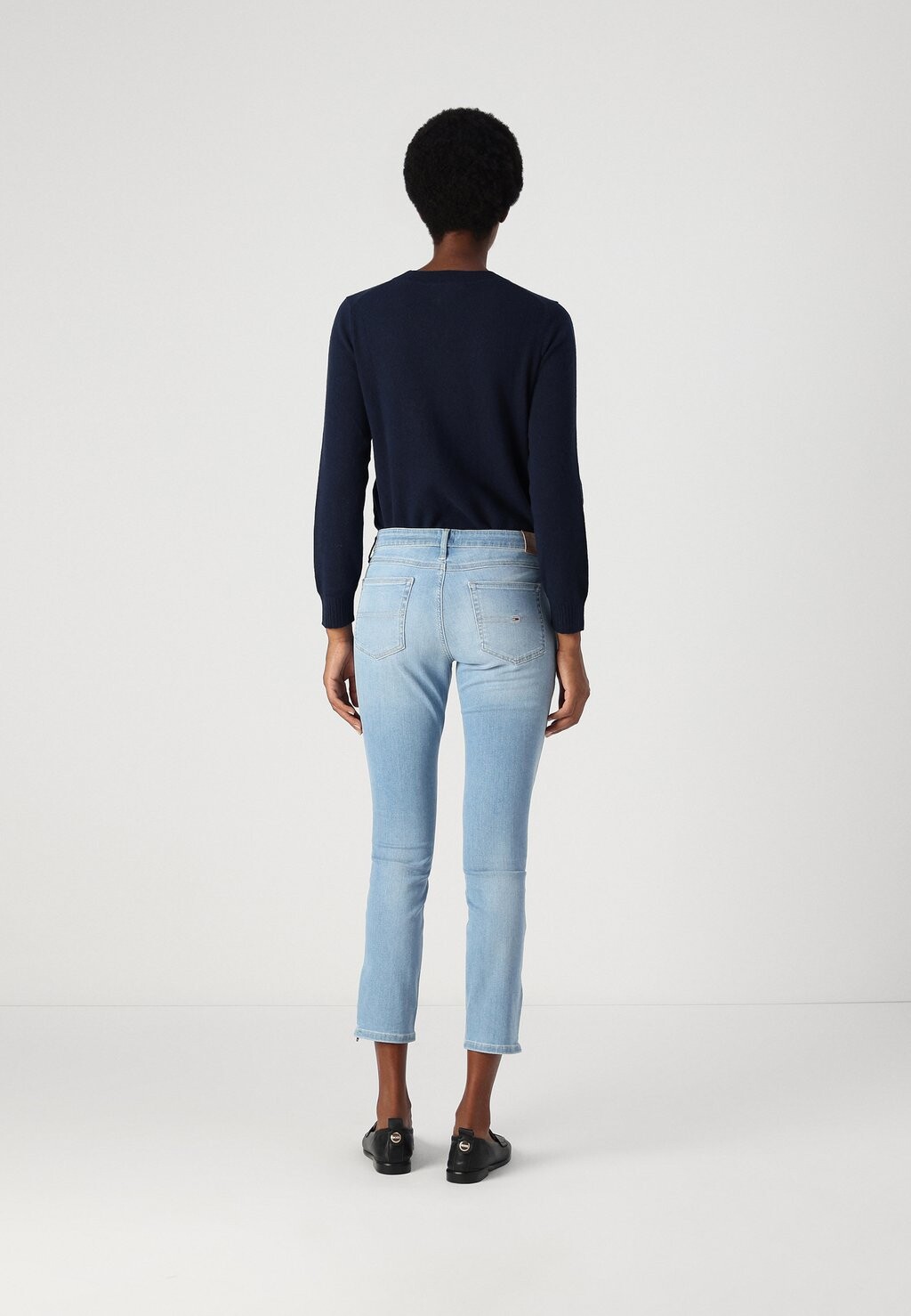 Джинсы облегающие SOPHIE Tommy Jeans, светло-голубой деним
Джинсы облегающие SOPHIE Tommy Jeans, светло-голубой деним