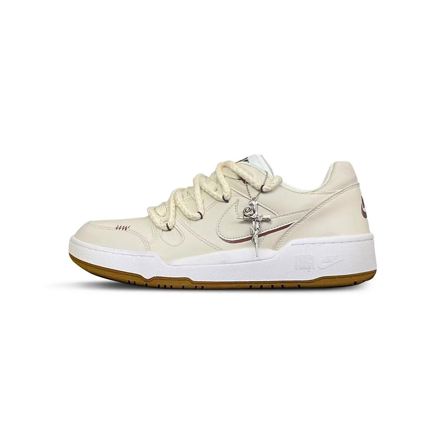 Nike Кроссовки для скейтбординга Full Force Tower Rabbit низкие мужские красные белые
Nike Кроссовки для скейтбординга Full Force Tower Rabbit низкие мужские красные белые