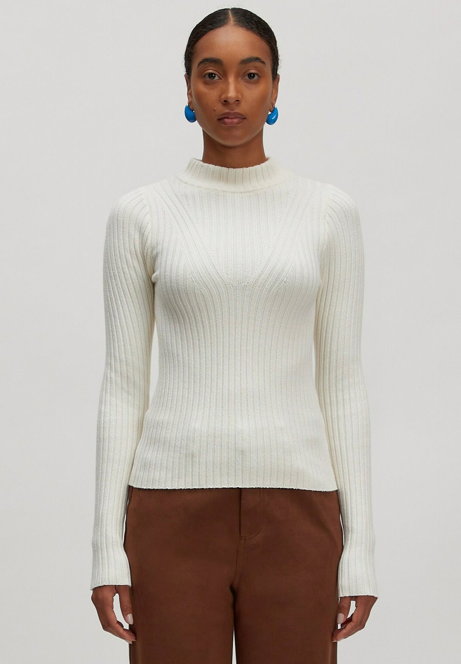 Джемпер EDITED JANIYAH, Creme Beige/Beige
Джемпер EDITED JANIYAH, Creme Beige/Beige
