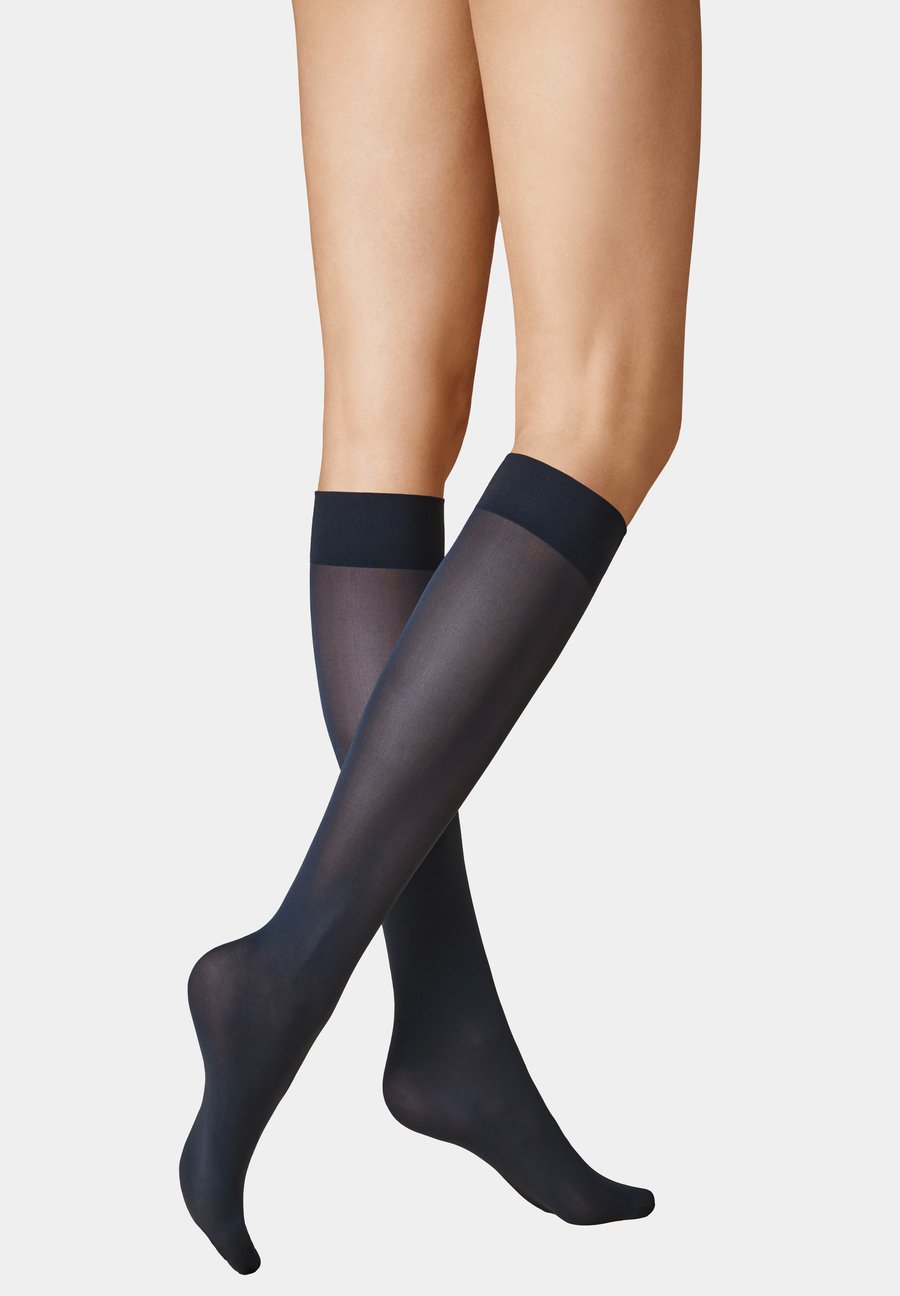 Носки KUNERT Knee high socks, Marine/Blue
Носки KUNERT Knee high socks, Marine/Blue