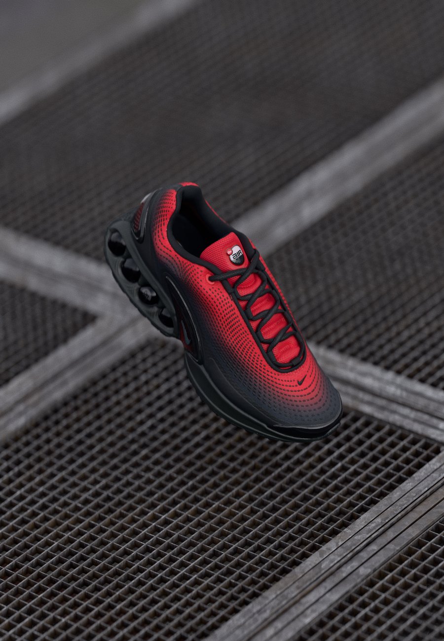 Кроссовки Nike Sportswear AIR MAX DN SE, University Red/Dark Smoke Grey/Black/Red
Кроссовки Nike Sportswear AIR MAX DN SE, University Red/Dark Smoke Grey/Black/Red
