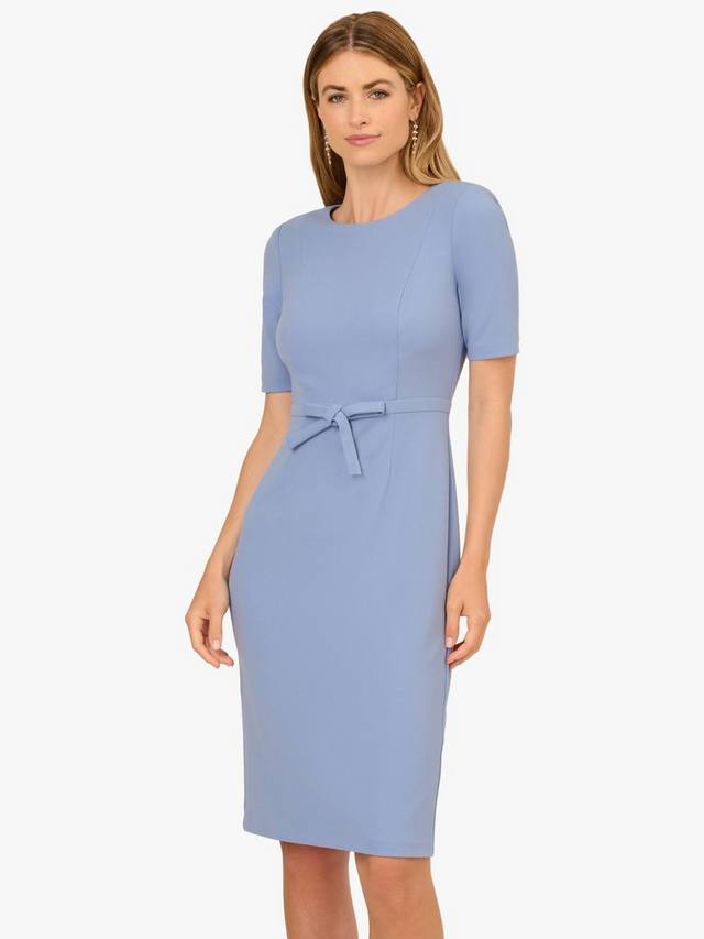 Мини-платье-футляр с арочным вырезом Adrianna Papell, French Blue
Мини-платье-футляр с арочным вырезом Adrianna Papell, French Blue